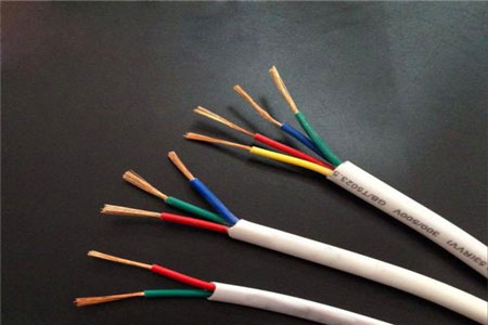 你知道電源線顏色代表什么嗎？